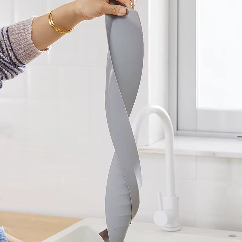 1PC Silicone Kitchen Sink Splash Guard Kitchen Countertop Reusable Heightenin Bar Water Baffle Plate Splash Sink Guard Baffle