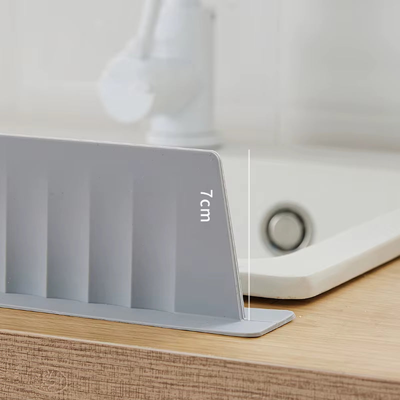 1PC Silicone Kitchen Sink Splash Guard Kitchen Countertop Reusable Heightenin Bar Water Baffle Plate Splash Sink Guard Baffle